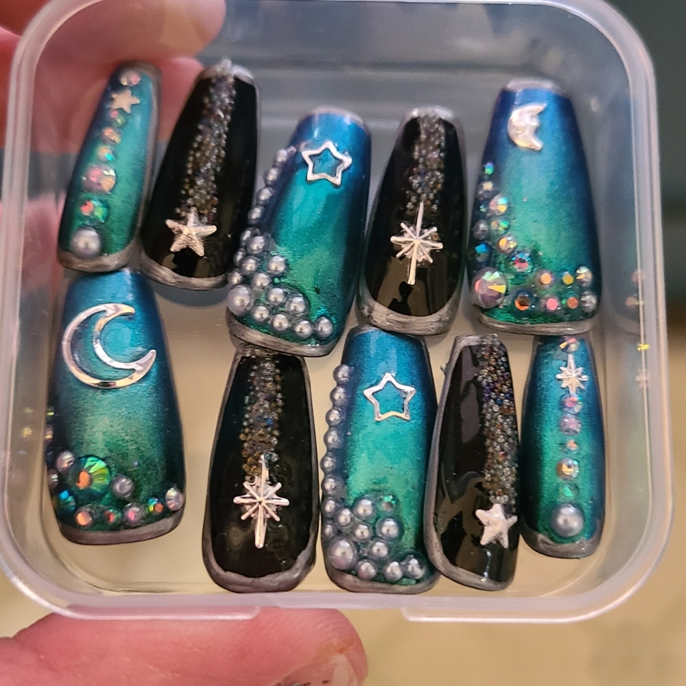 Medium size coffin shaped press on nails NIB handmade chrome, gems, pearl acct.